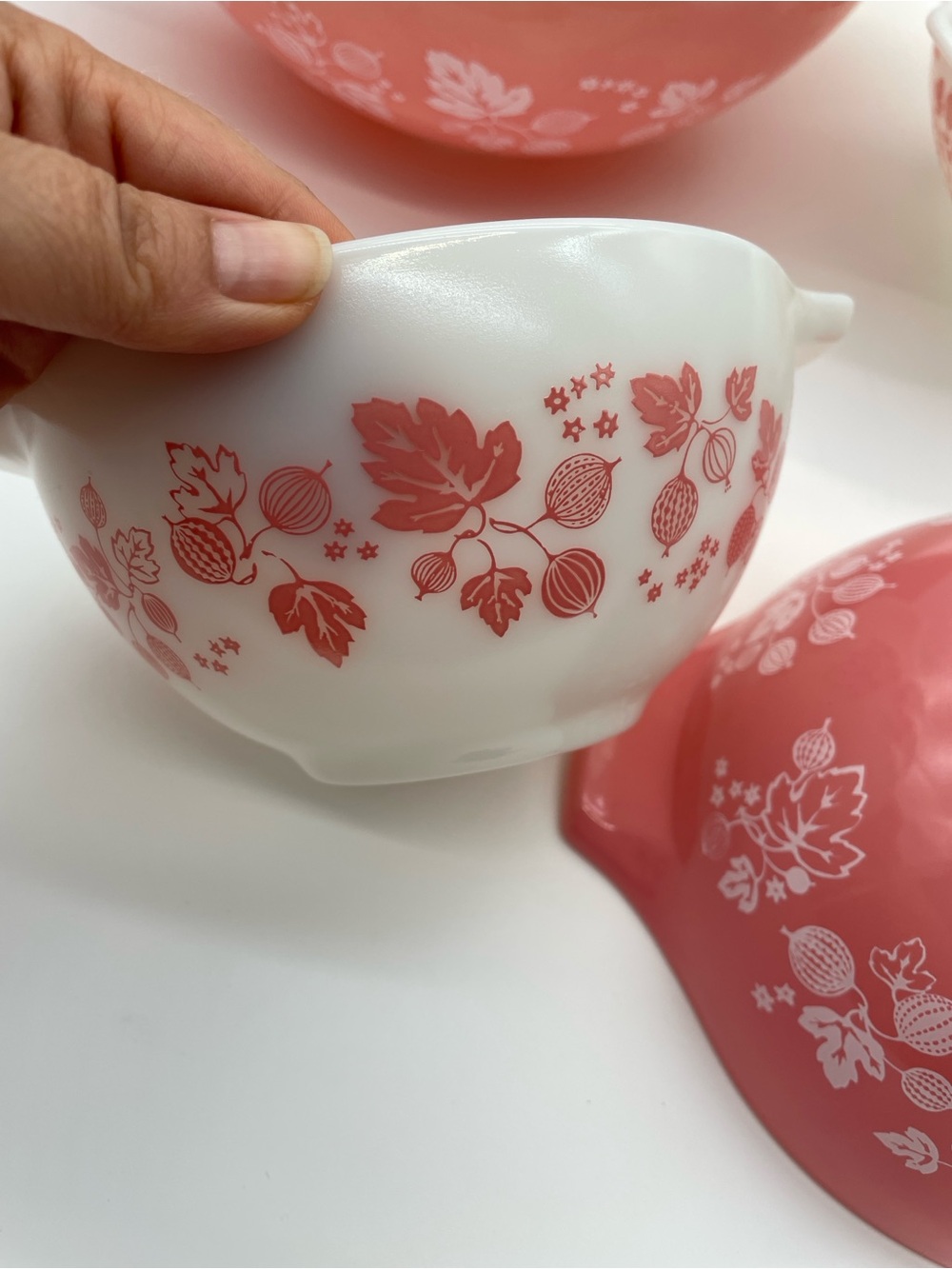 Vintage Pyrex Pink Gooseberry Cinderella Mixing Bowl Set 441 442 443 444 - Picture 8 of 13